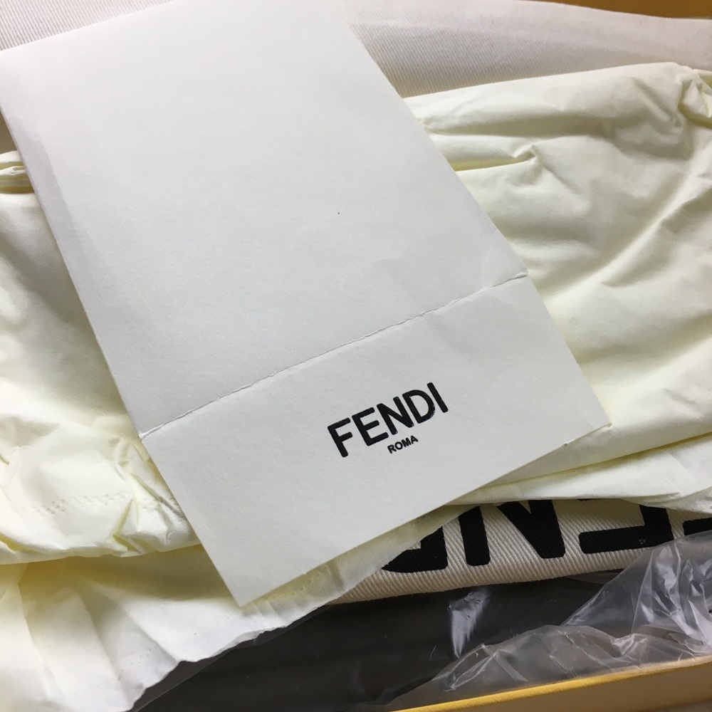 FENDI MINIMALIST BUCKLED SNEAKERS SIZE 40 NWT - Picture 5 of 6